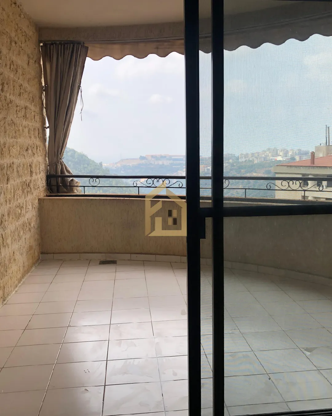 Apartment for Sale in Zekrit