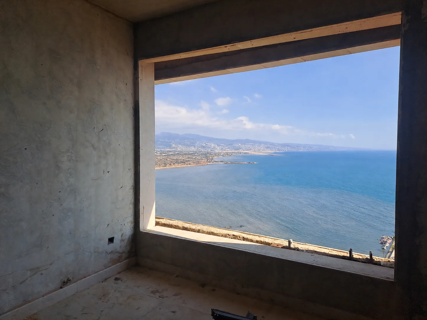 Apartment for Sale in Raoucheh — الصورة 4
