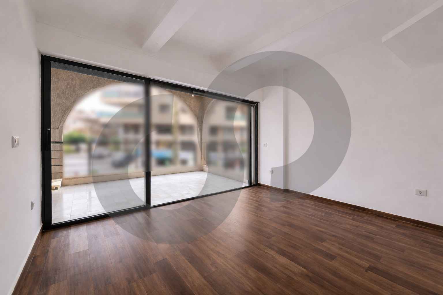 Showroom/Mansourieh /RENT/Private Terrace ! — الصورة 3