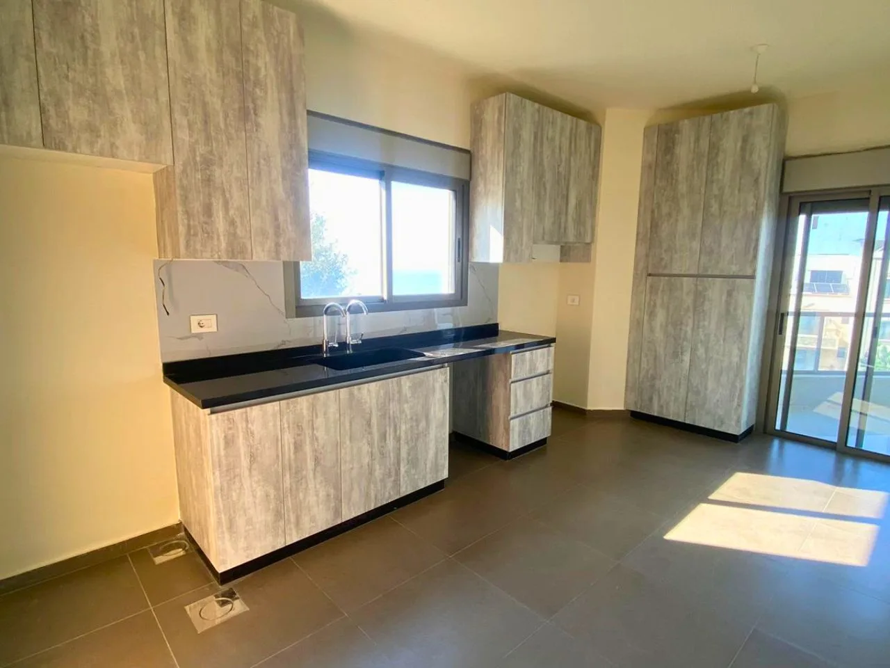 Duplex for Sale in Mazraat Yachoua, Lebanon — الصورة 3