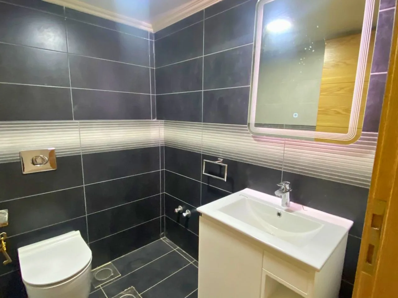 Duplex for Sale in Mazraat Yachoua, Lebanon — الصورة 10