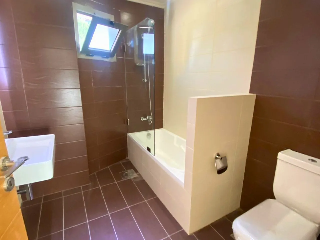 Duplex for Sale in Mazraat Yachoua, Lebanon — الصورة 9