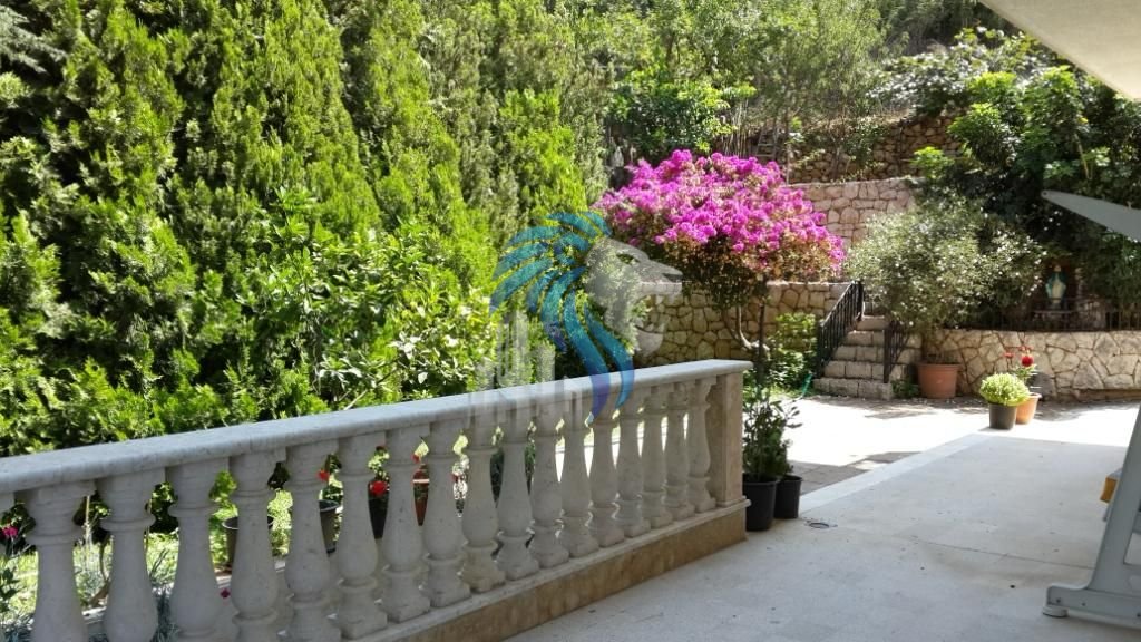 Villa For Sale In Ain Saadeh