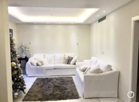 Apartment for Rent or for Sale in Achrafieh, Beirut — الصورة 2
