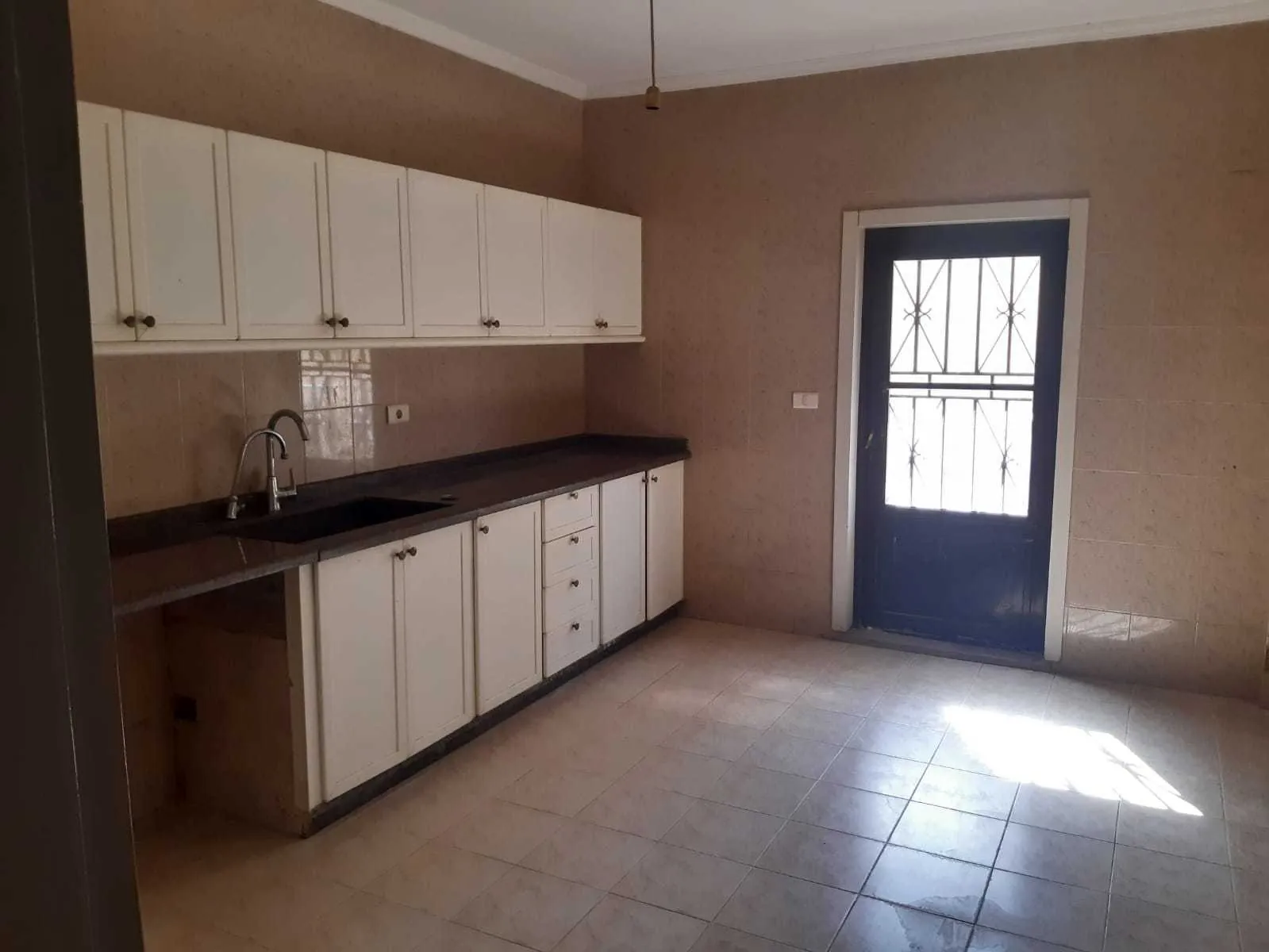 Apartment for Rent in Amchit, Jbeil — الصورة 4