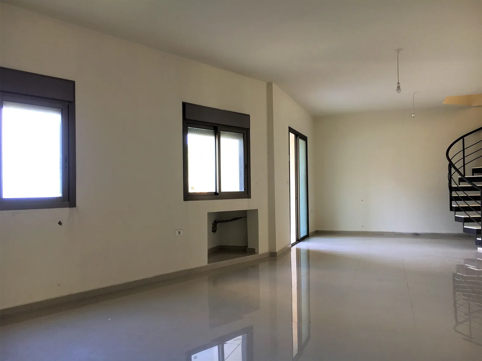 Duplex in Mansourieh, Metn — الصورة 3