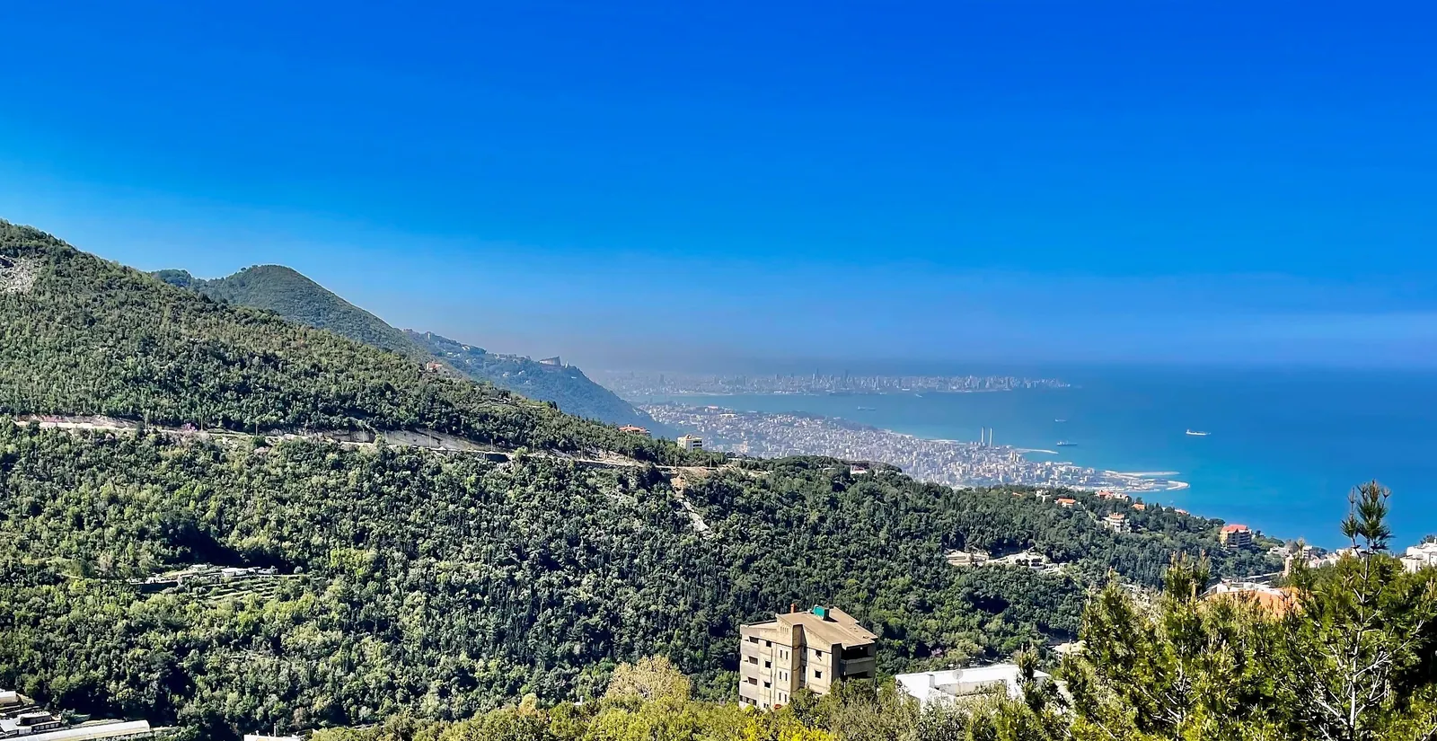 Land in Kfour, Keserwan — الصورة 1