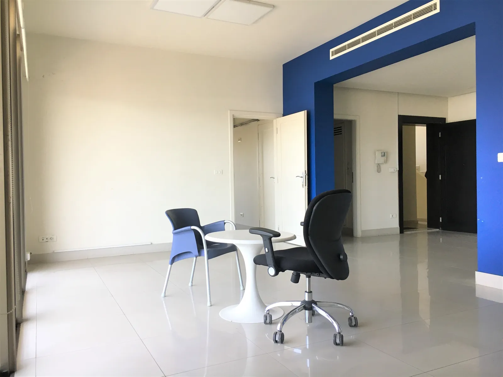 Offices for Rent in Sin El Fil, Metn — photo 2