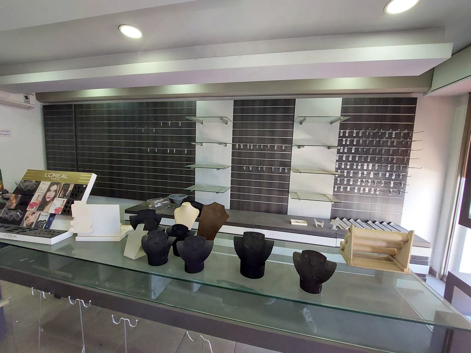 Shop in Mazraat Yachouh, Metn — الصورة 3
