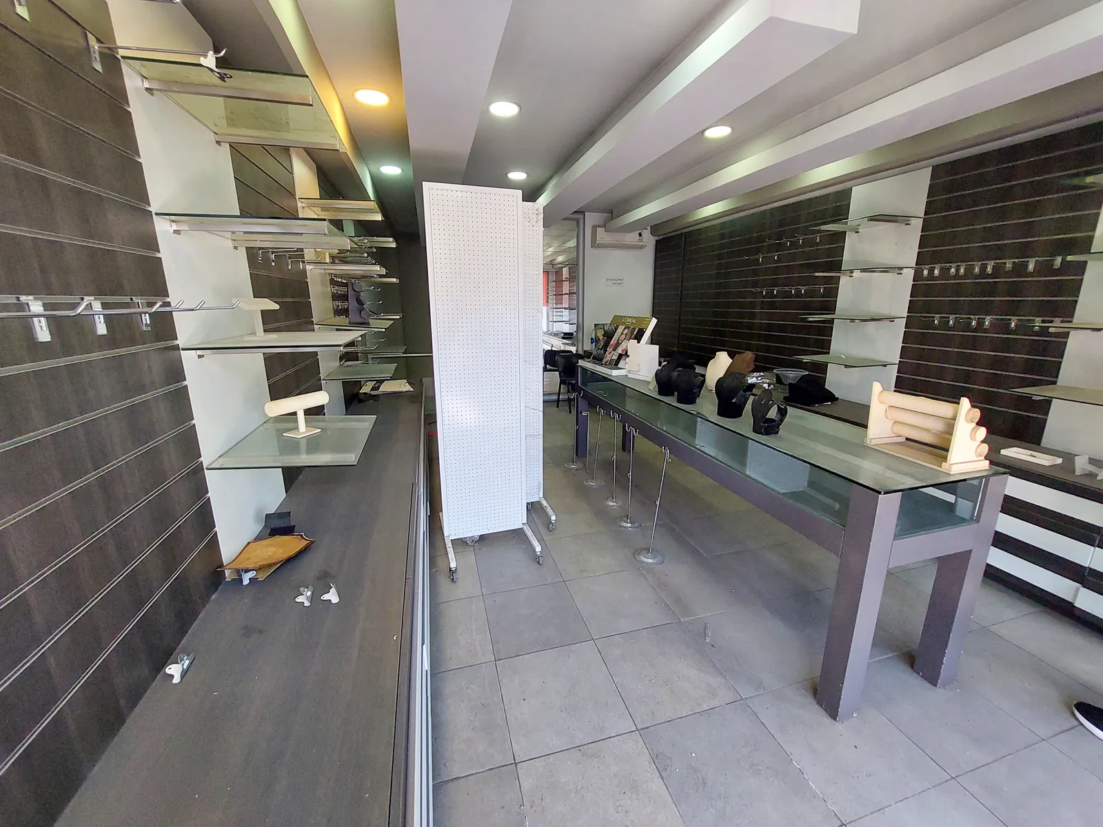 Shop in Mazraat Yachouh, Metn — الصورة 5