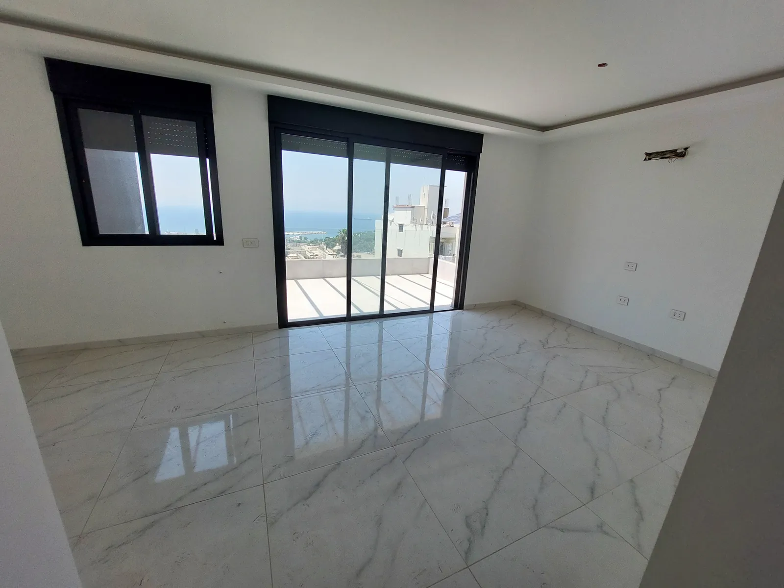 Duplex in Dbayeh, Metn — الصورة 2