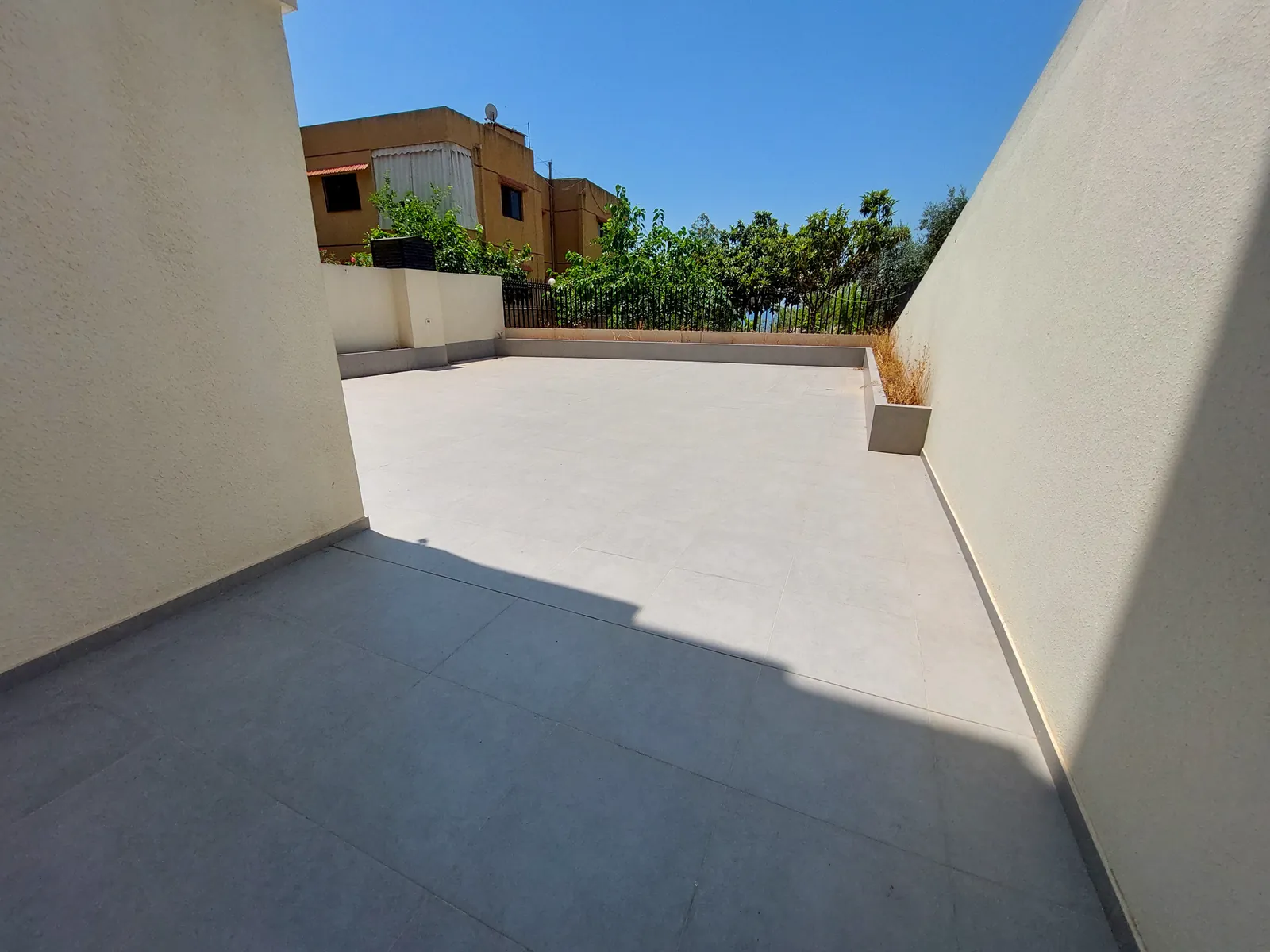 Apartment in Dbayeh, Metn — الصورة 2