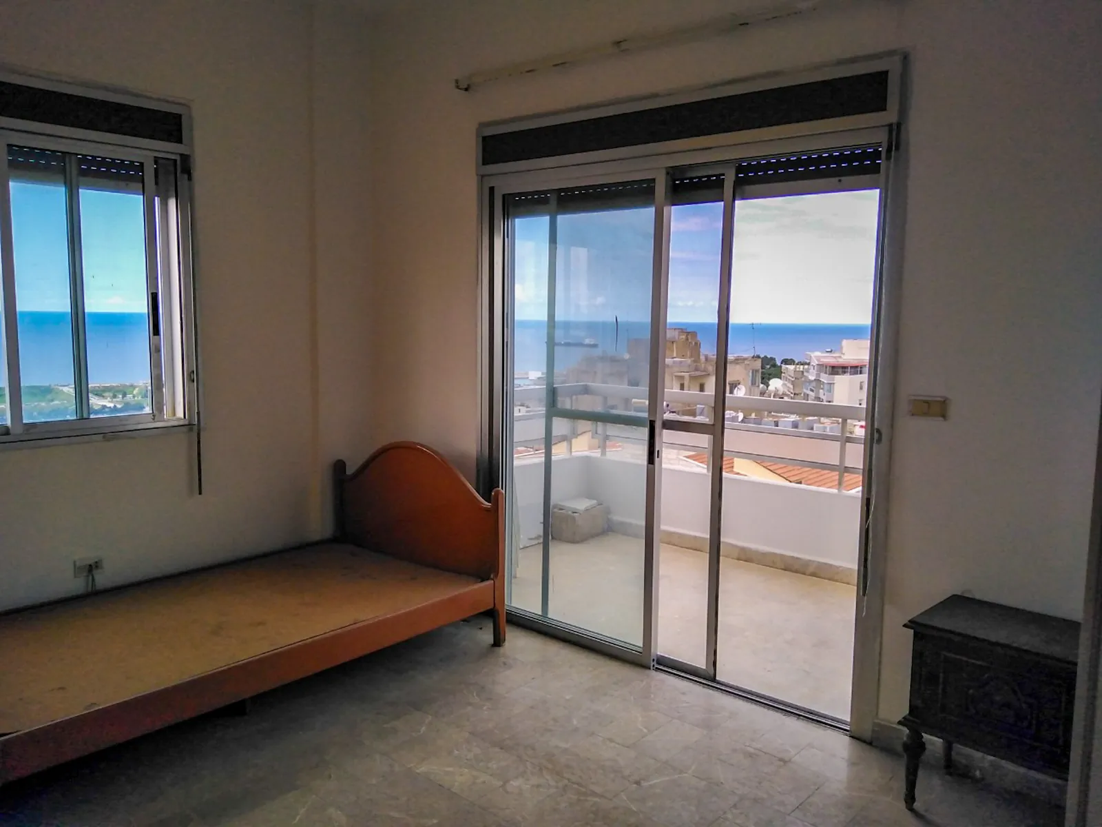 Apartment for Rent in Dbayeh, Metn — الصورة 4
