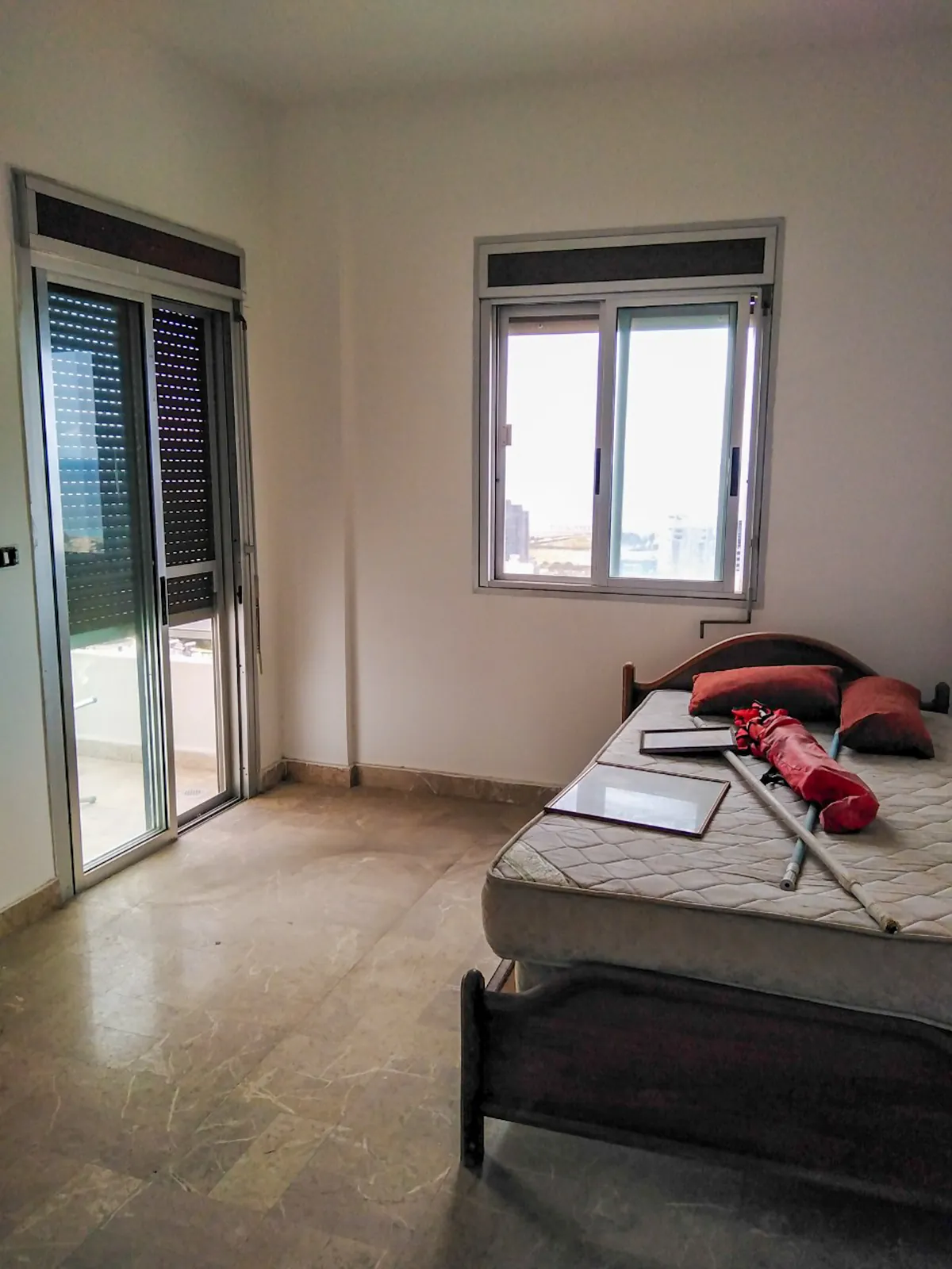Apartment for Rent in Dbayeh, Metn — الصورة 5