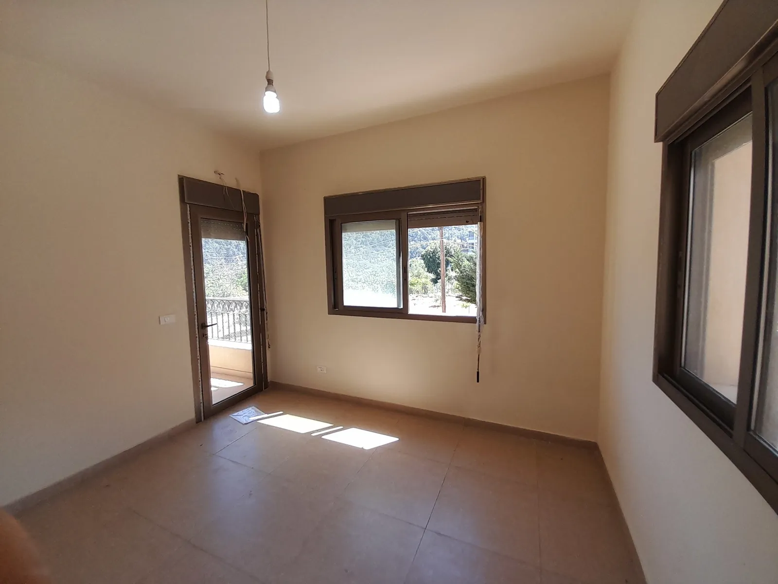 Apartment in Jouret El Ballout, Metn — الصورة 4