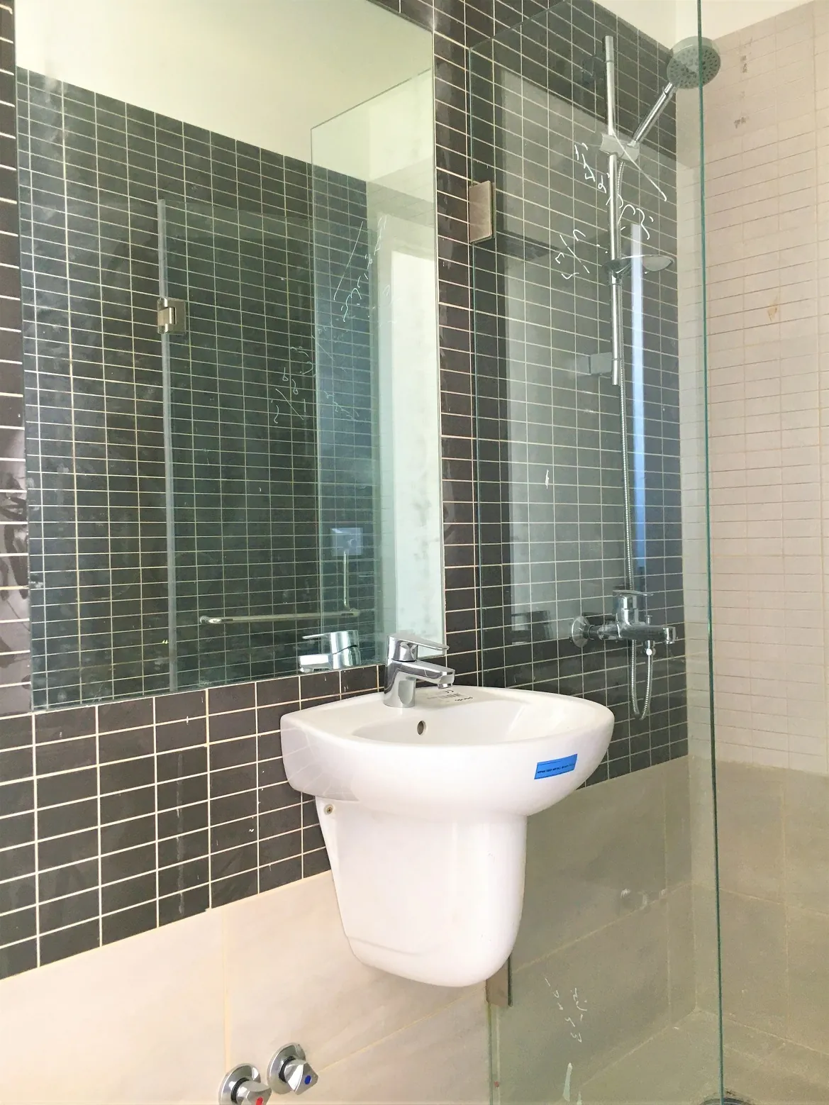 Prime Location Duplex in Achrafieh, Beirut with City and Sea View — الصورة 5