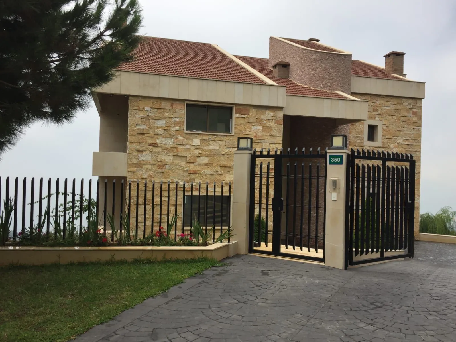 Great Location Triplex Villa in Kfour, Keserwan — photo 2