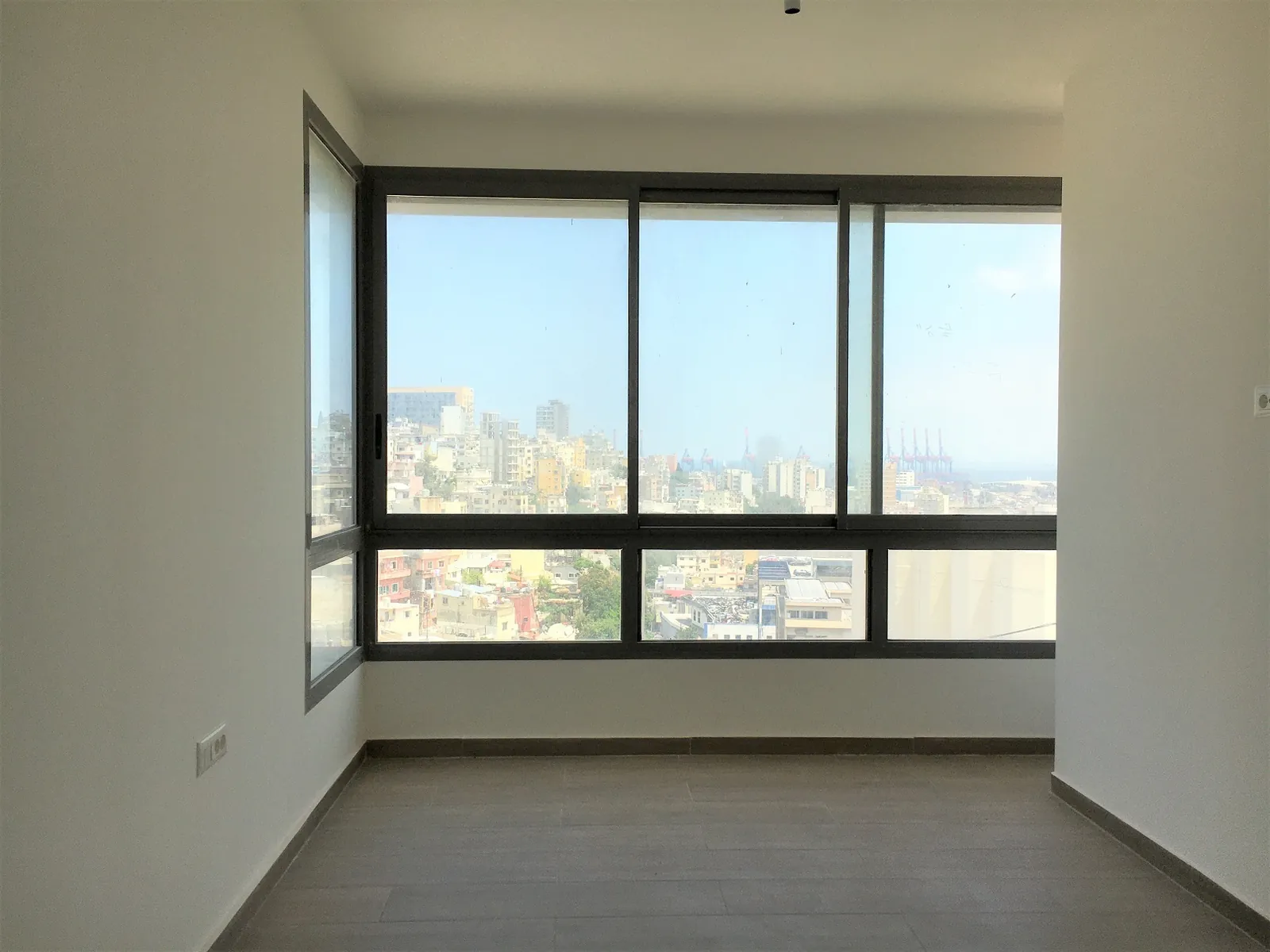 Prime Location Apartment in Achrafieh, Beirut with City View — الصورة 4