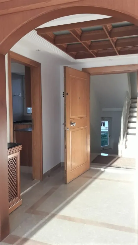 Apartment in Achrafieh, Beirut with City View — photo 2