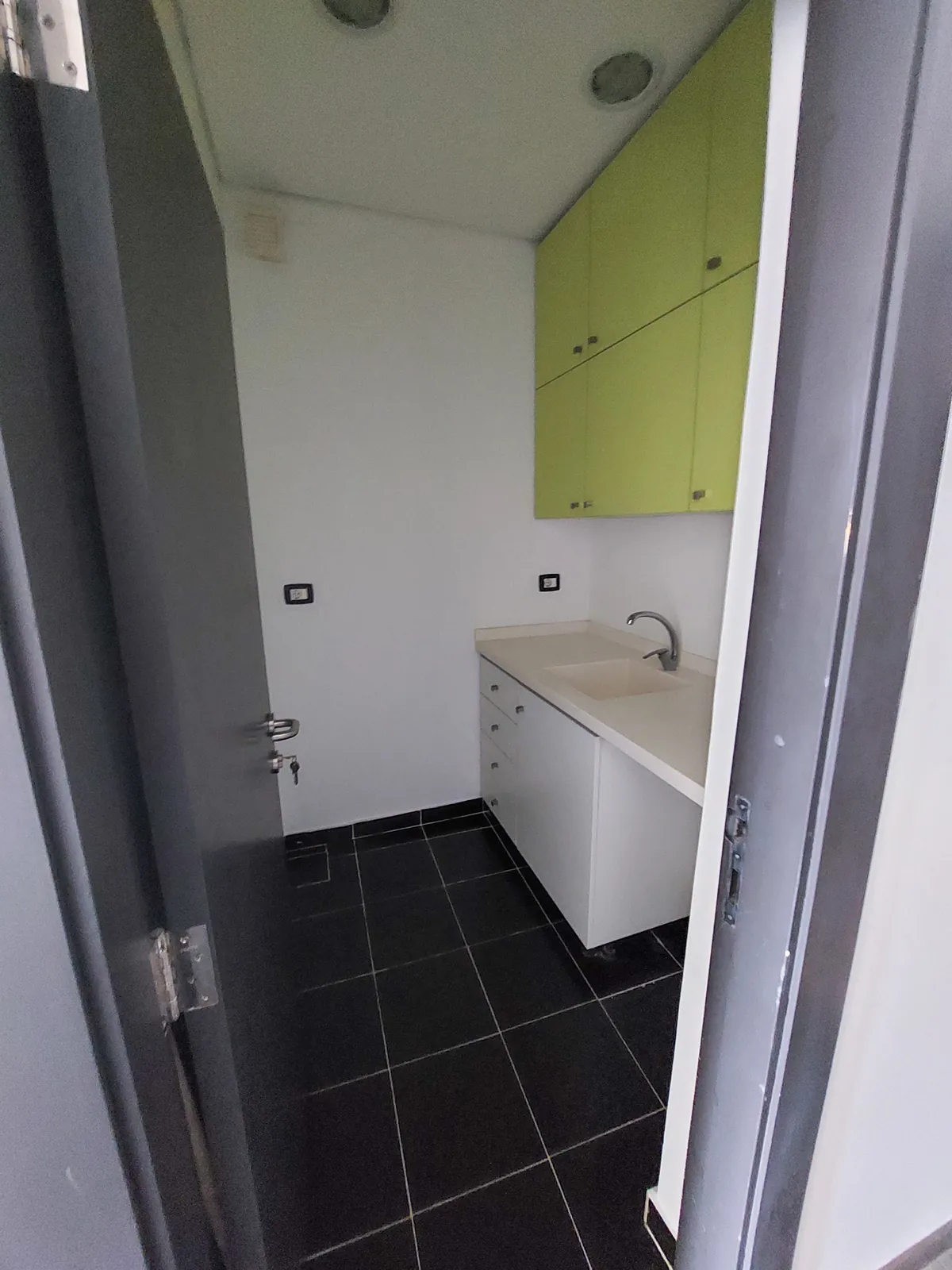 Office for Rent in Bauchrieh, Metn — photo 4