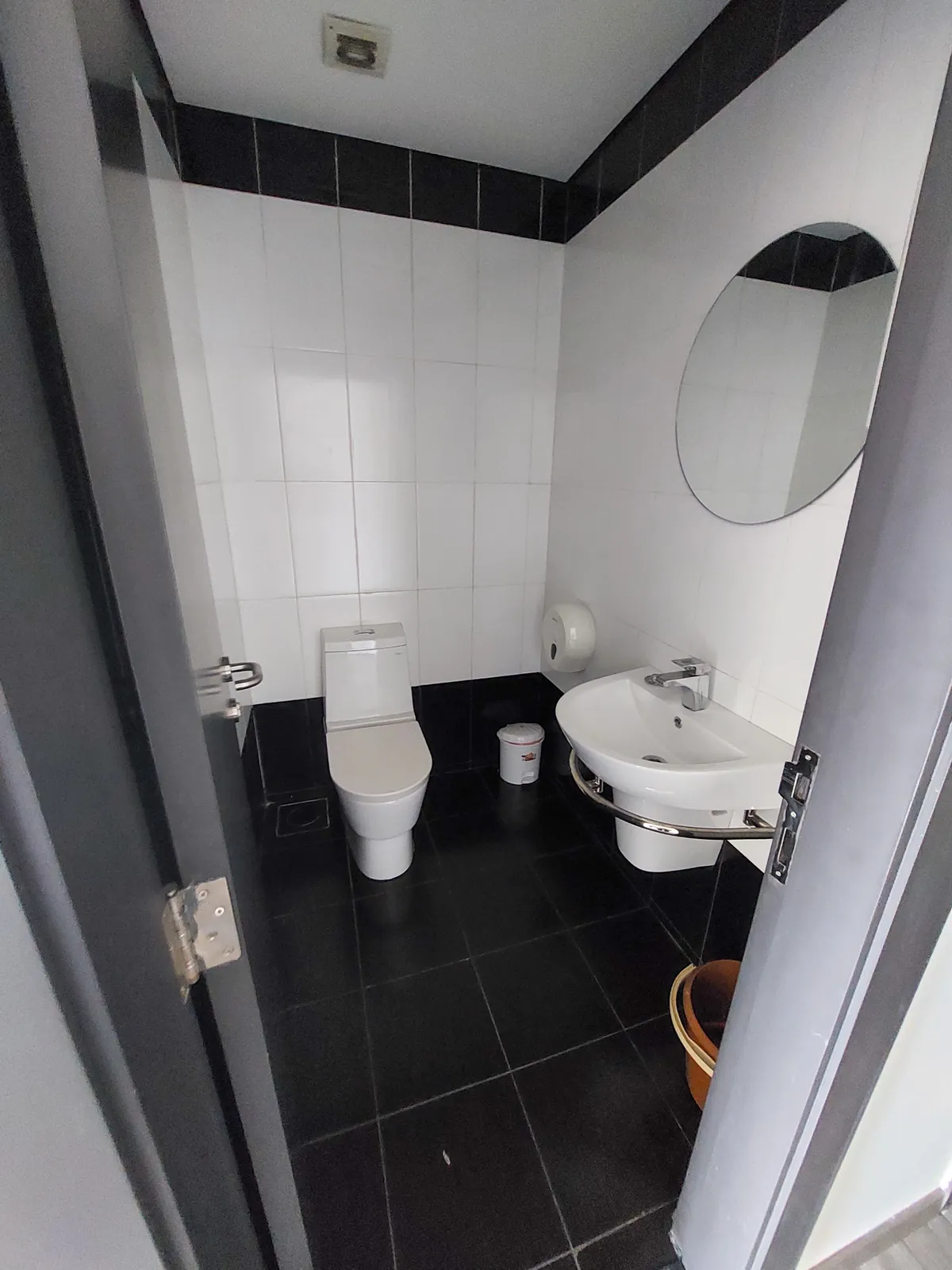 Office for Rent in Bauchrieh, Metn — photo 5