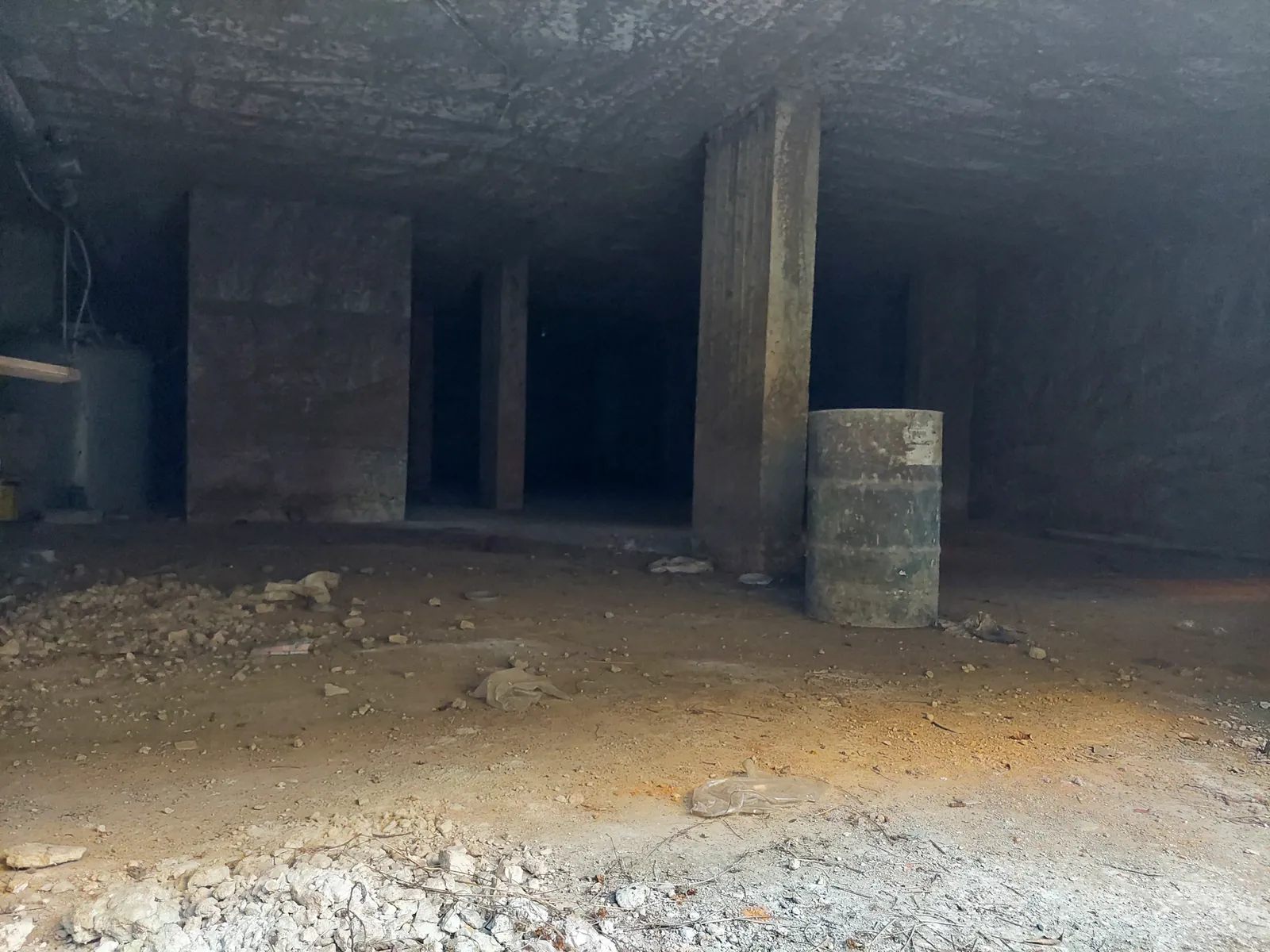 Warehouse for Sale or for Rent in Dik El Mehdi, Metn