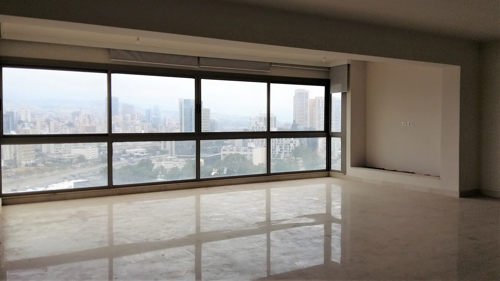 Prime Location Apartment in Achrafieh, Beirut with City View — الصورة 2