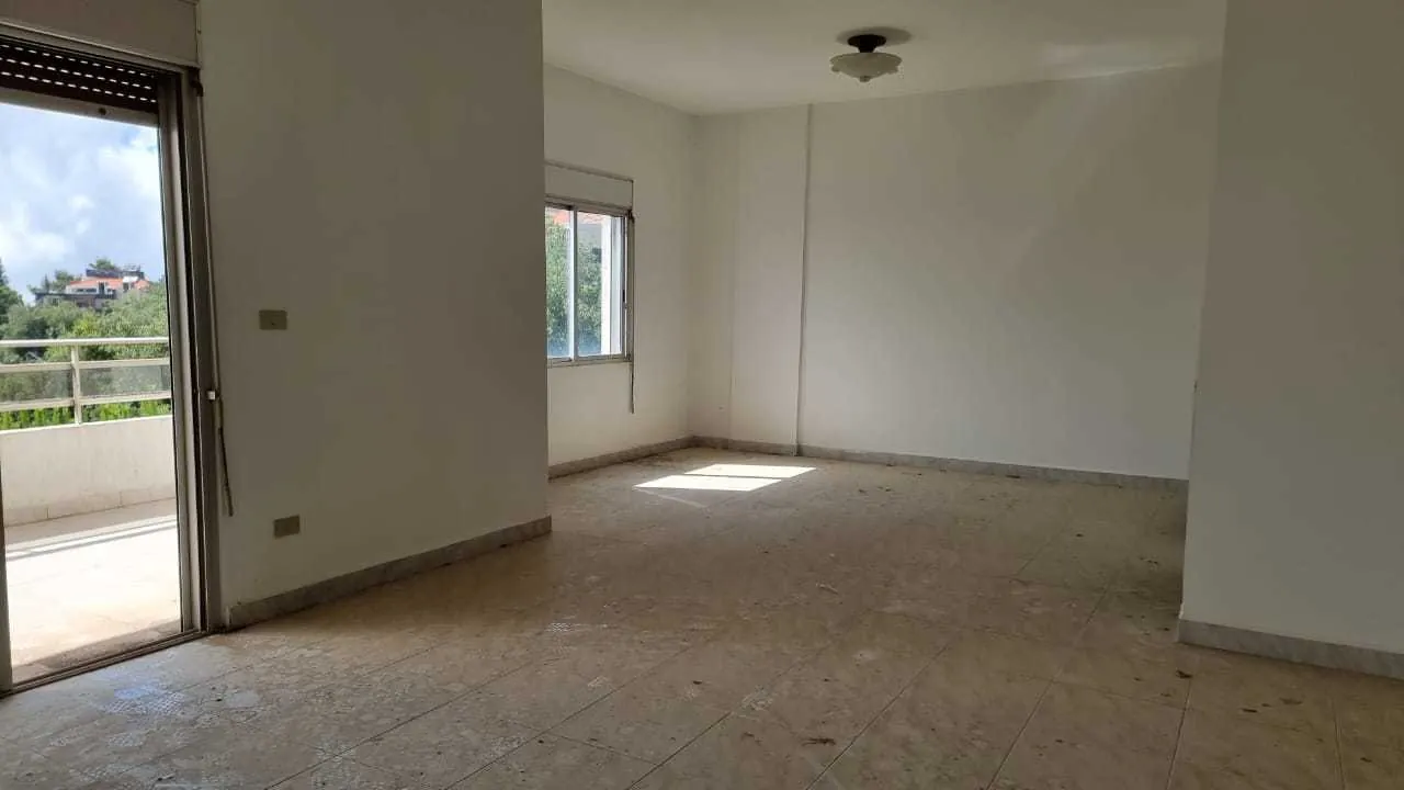 Apartment in Ballouneh, Keserwan — photo 2