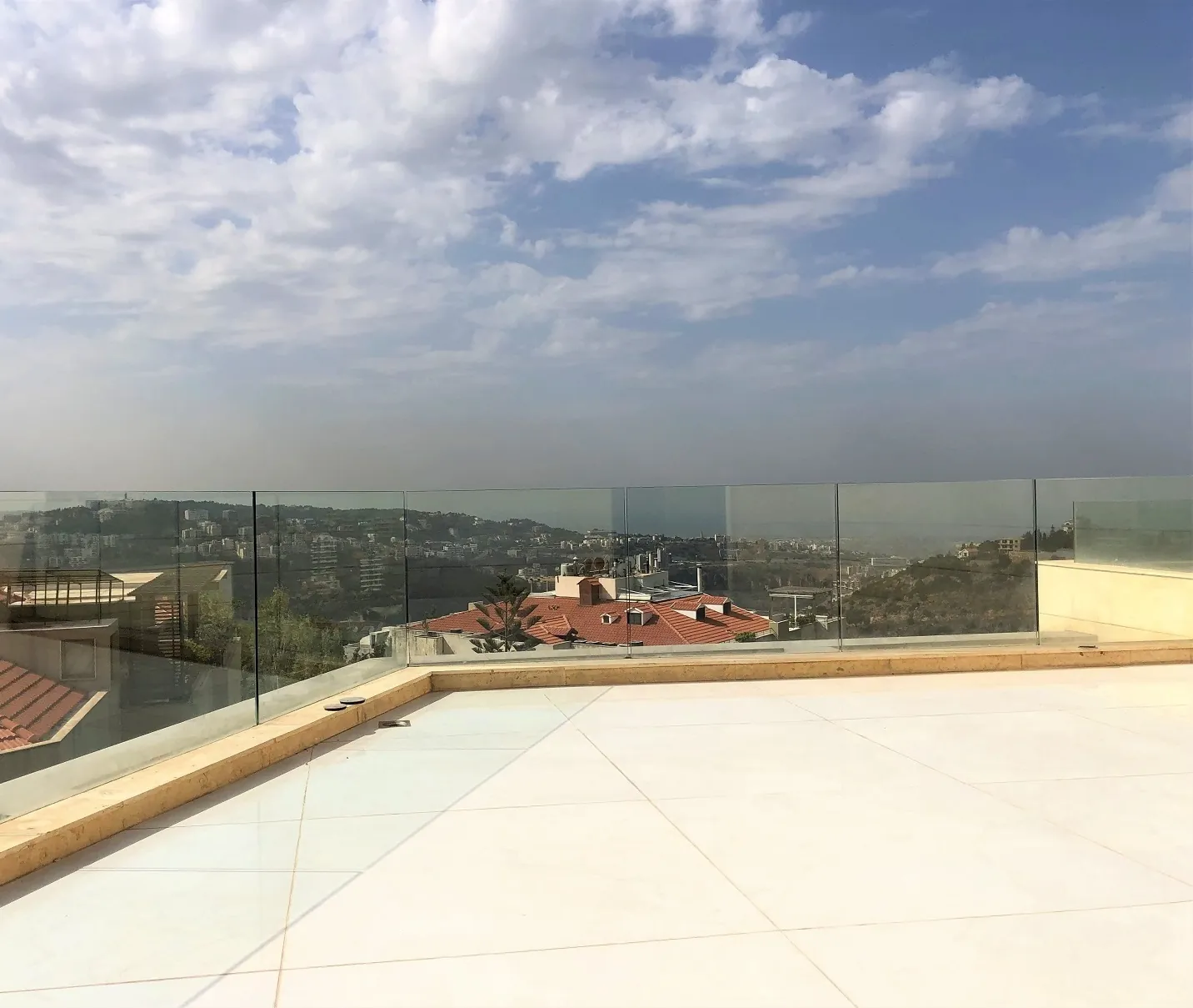 Duplex in Monteverde, Metn with Mountain and Partial Sea View — الصورة 1