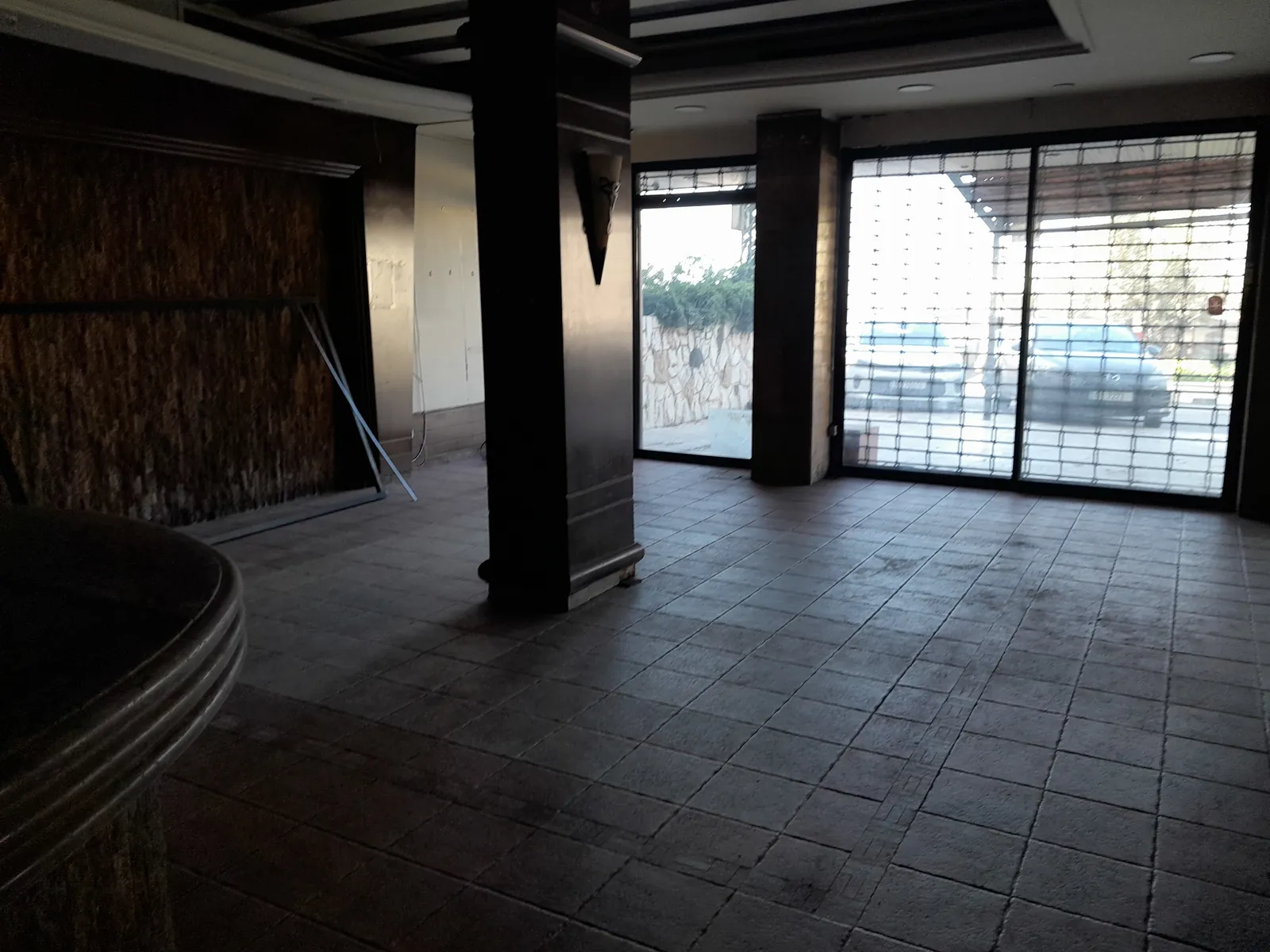Shop / Restaurant for Rent in Fanar, Metn