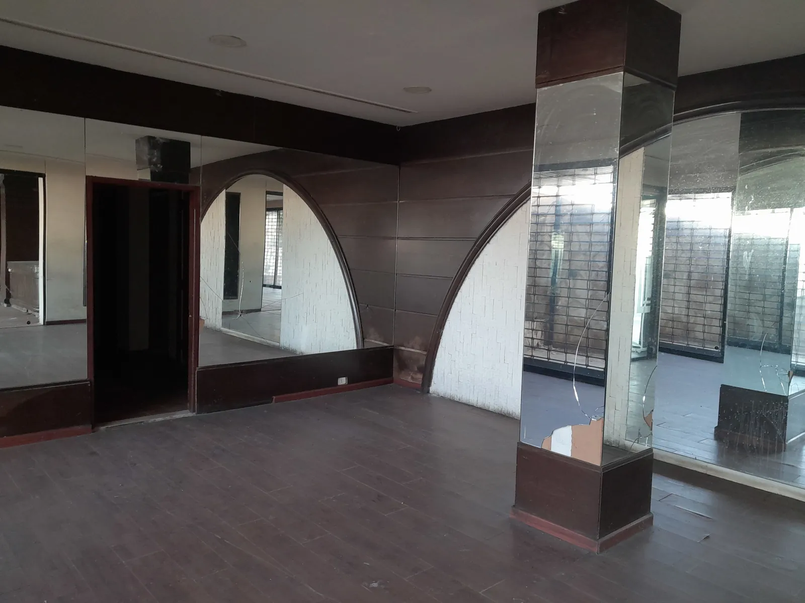 Shop / Restaurant for Rent in Fanar, Metn — photo 2