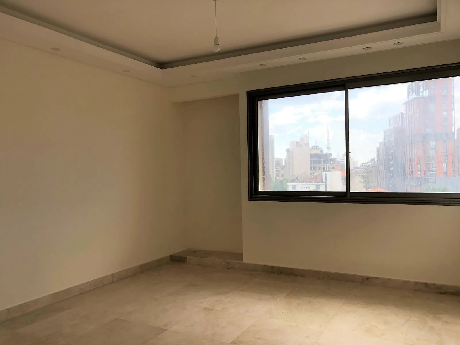 Apartment in Spears, Beirut with Mountain and Partial Sea View — الصورة 4