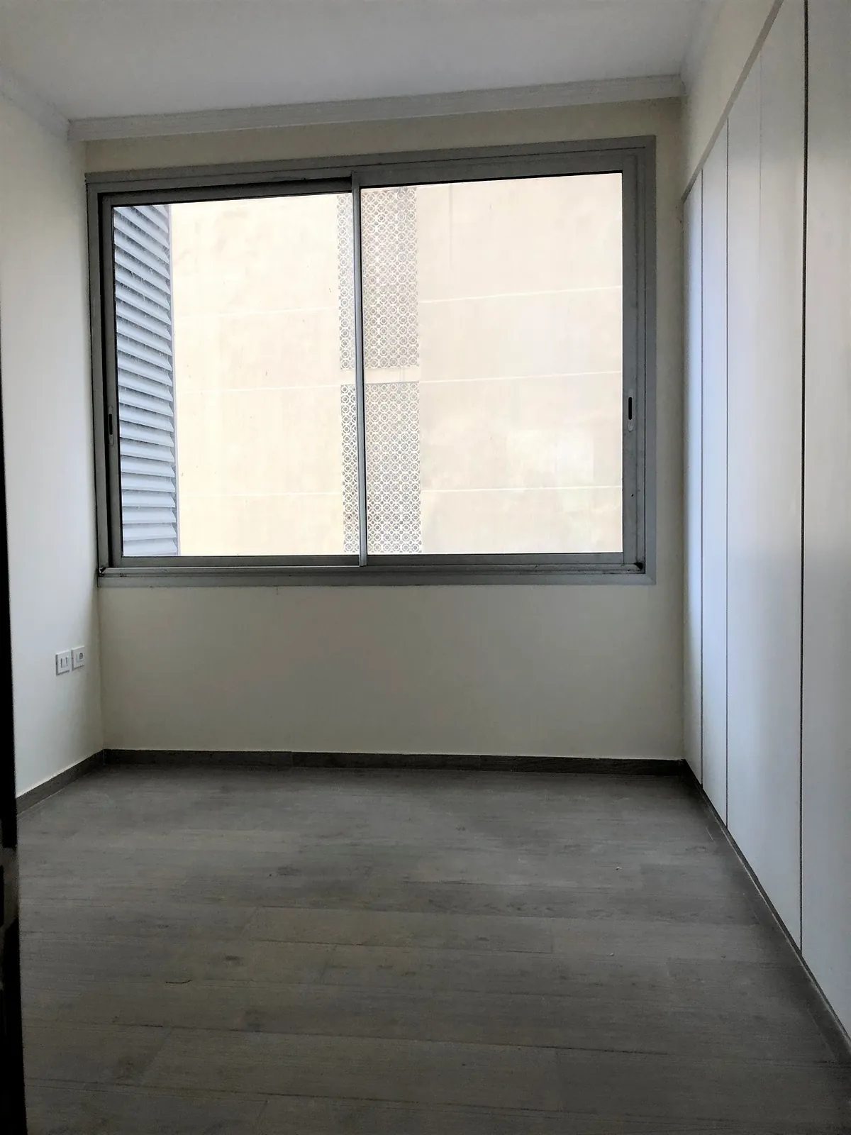 Prime Location Duplex in Ras El Nabaa, Beirut — الصورة 3
