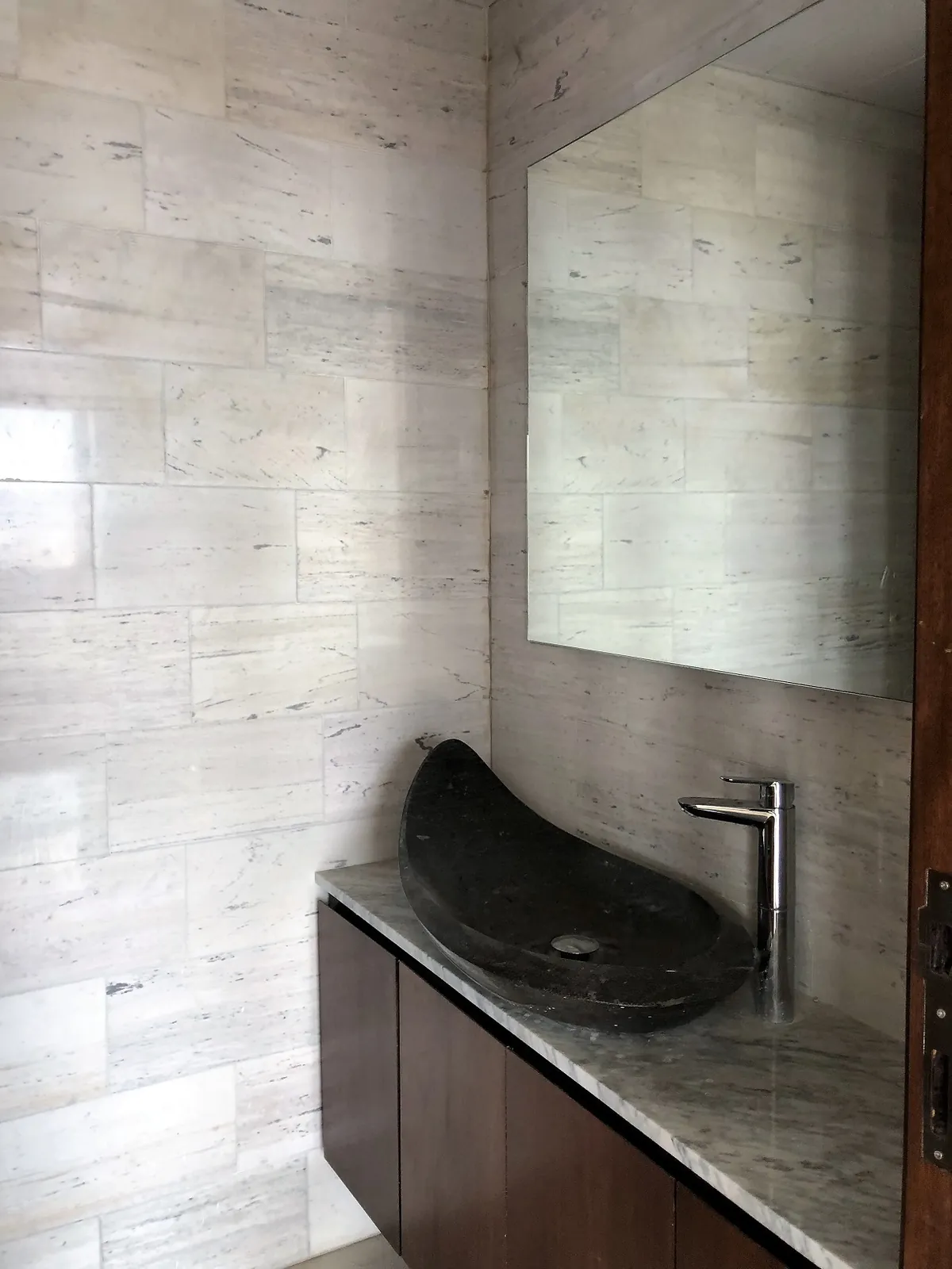 Apartment in Ras El Nabaa Beirut with Mountain and City View — الصورة 3