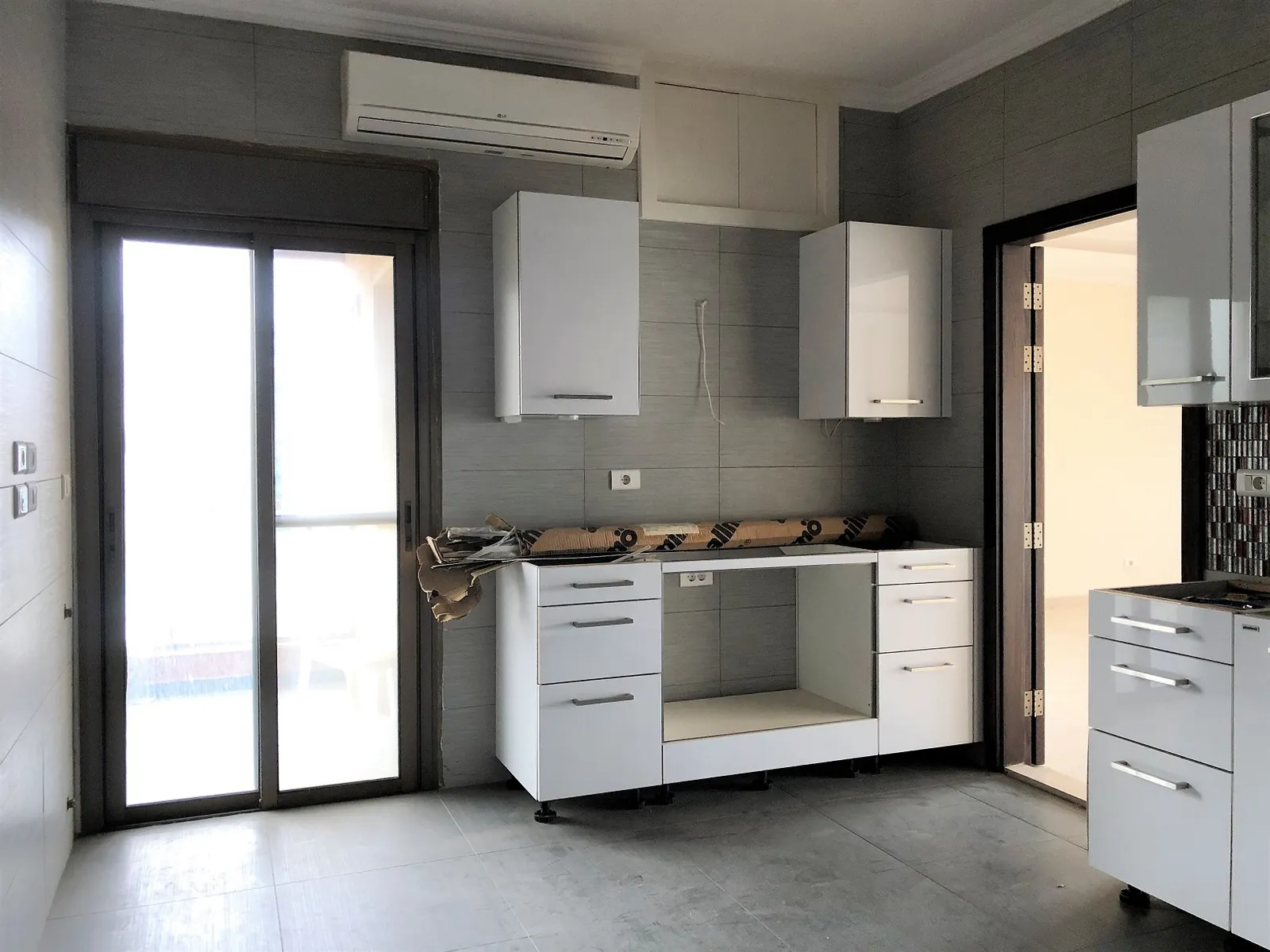 Apartment in Mansourieh, Metn with Mountain View — photo 4