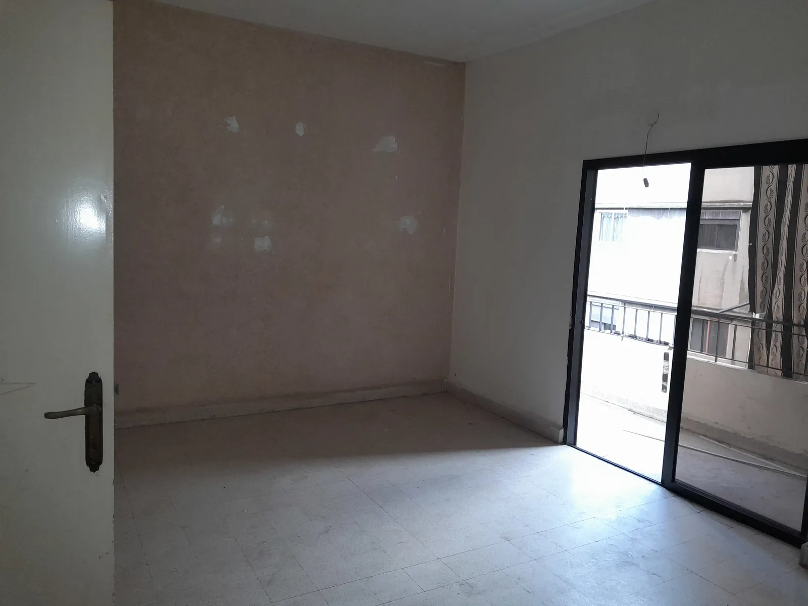 Apartment for Rent in Central Jdeideh, Metn — الصورة 2