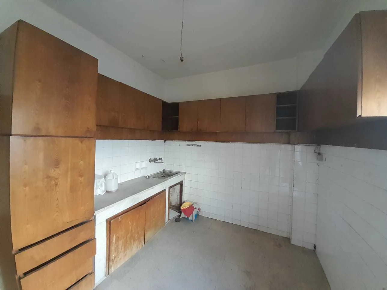 Apartment for Rent in Central Jdeideh, Metn — الصورة 3