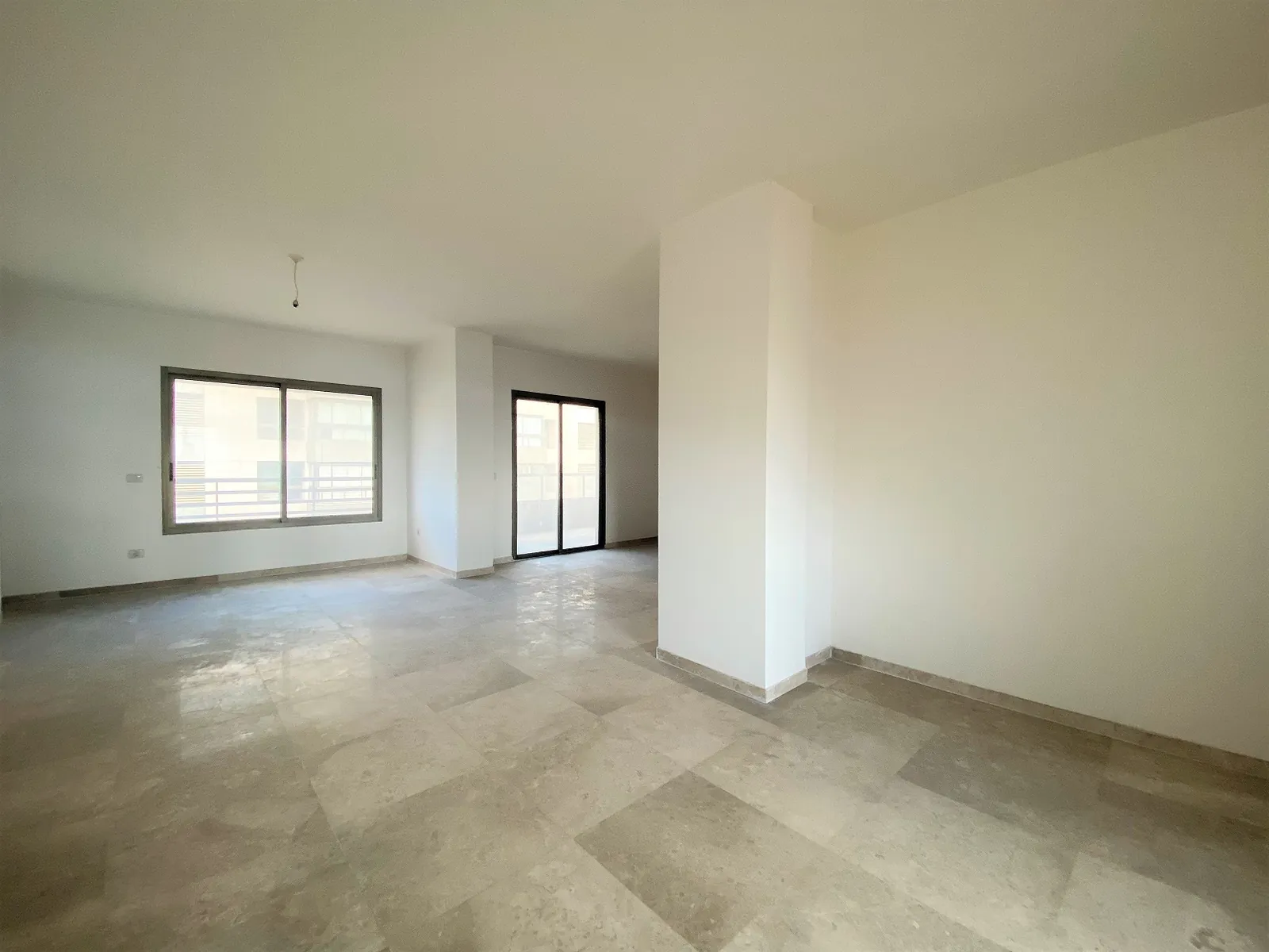 Prime Location Apartment in Ras El Nabaa, Beirut — photo 2