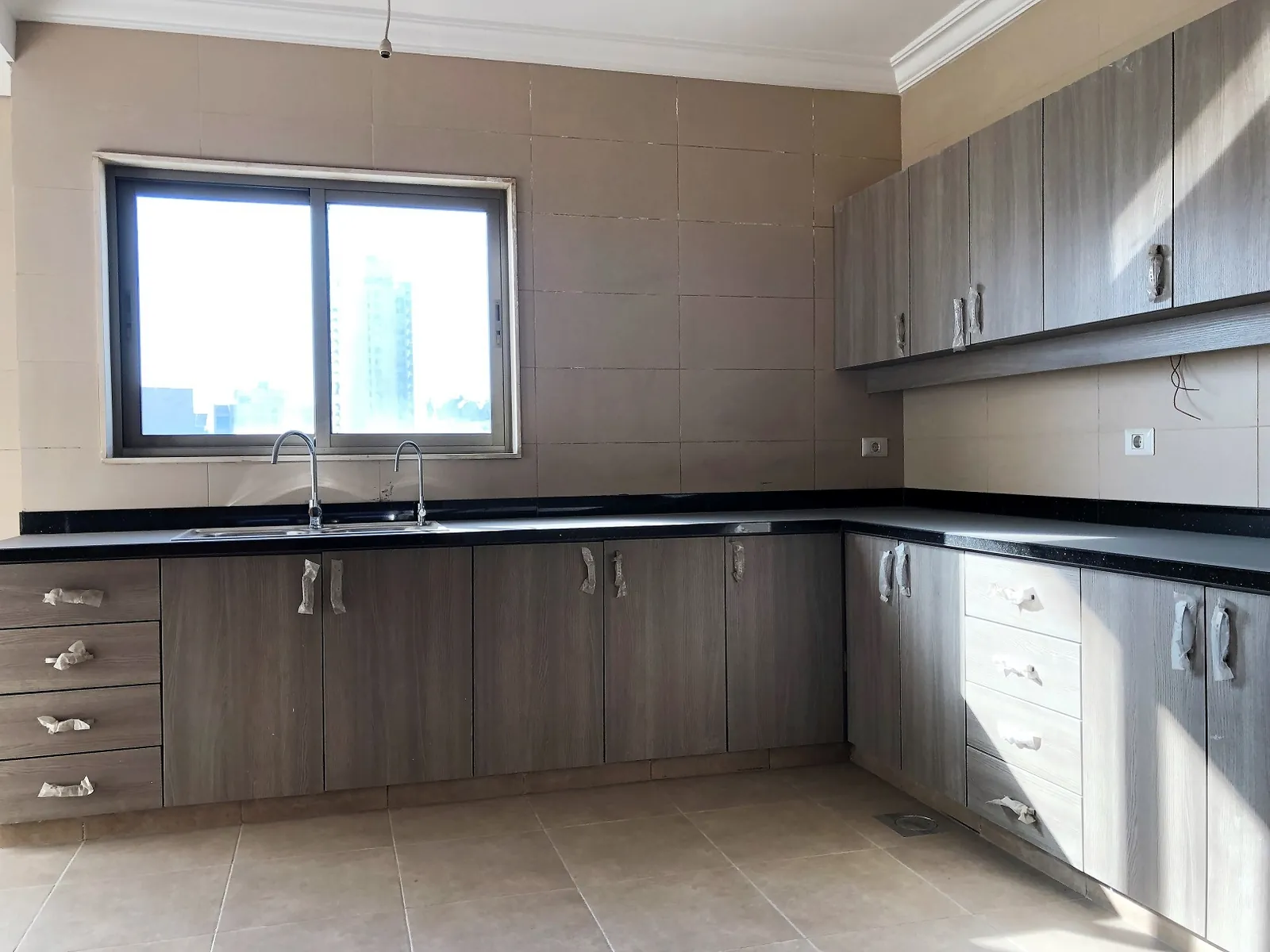 Prime Location Apartment in Ras El Nabaa, Beirut — photo 5