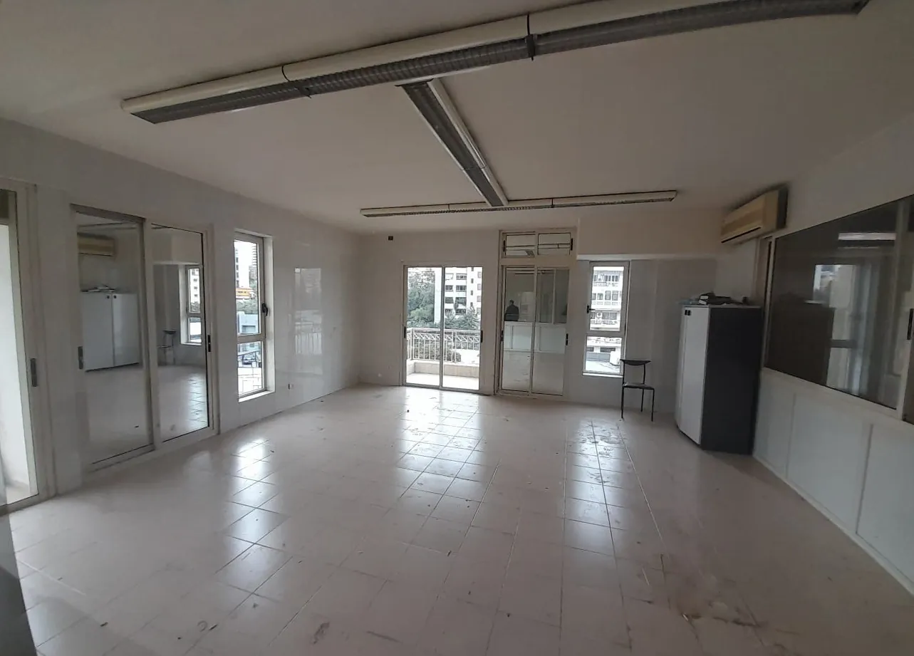 Office for Rent in Sin El Fil, Metn with Open City View — photo 1