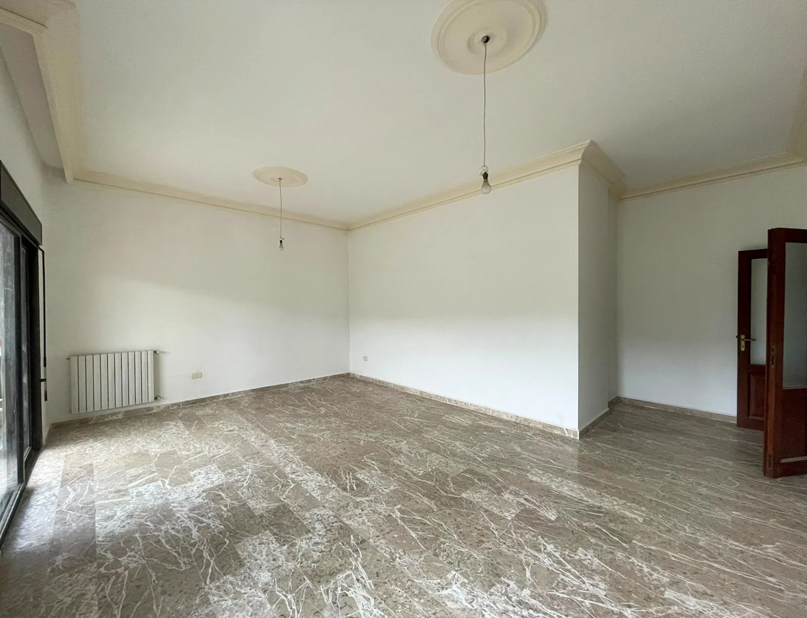Apartment in Qornet El Hamra, Metn — الصورة 2