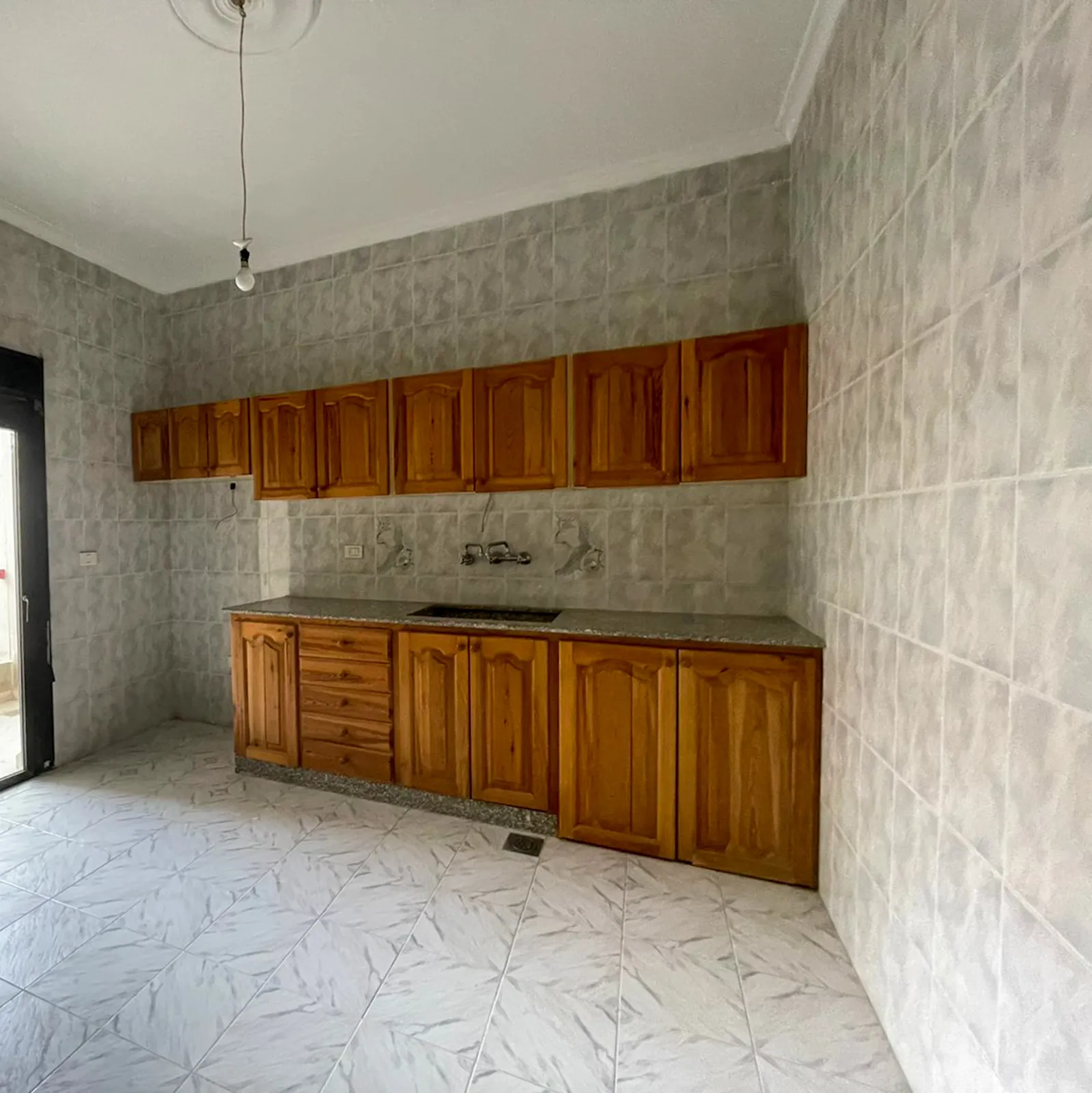 Apartment in Qornet El Hamra, Metn — الصورة 4