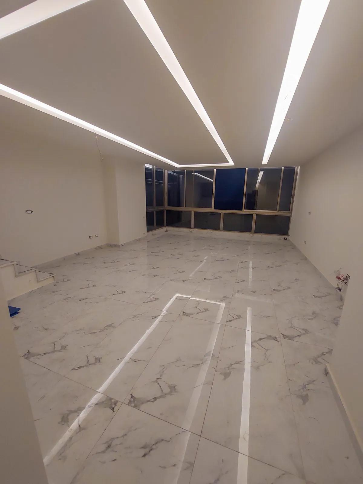 Duplex in Beit El Kikko, Metn with a Breathtaking Sea View — الصورة 3