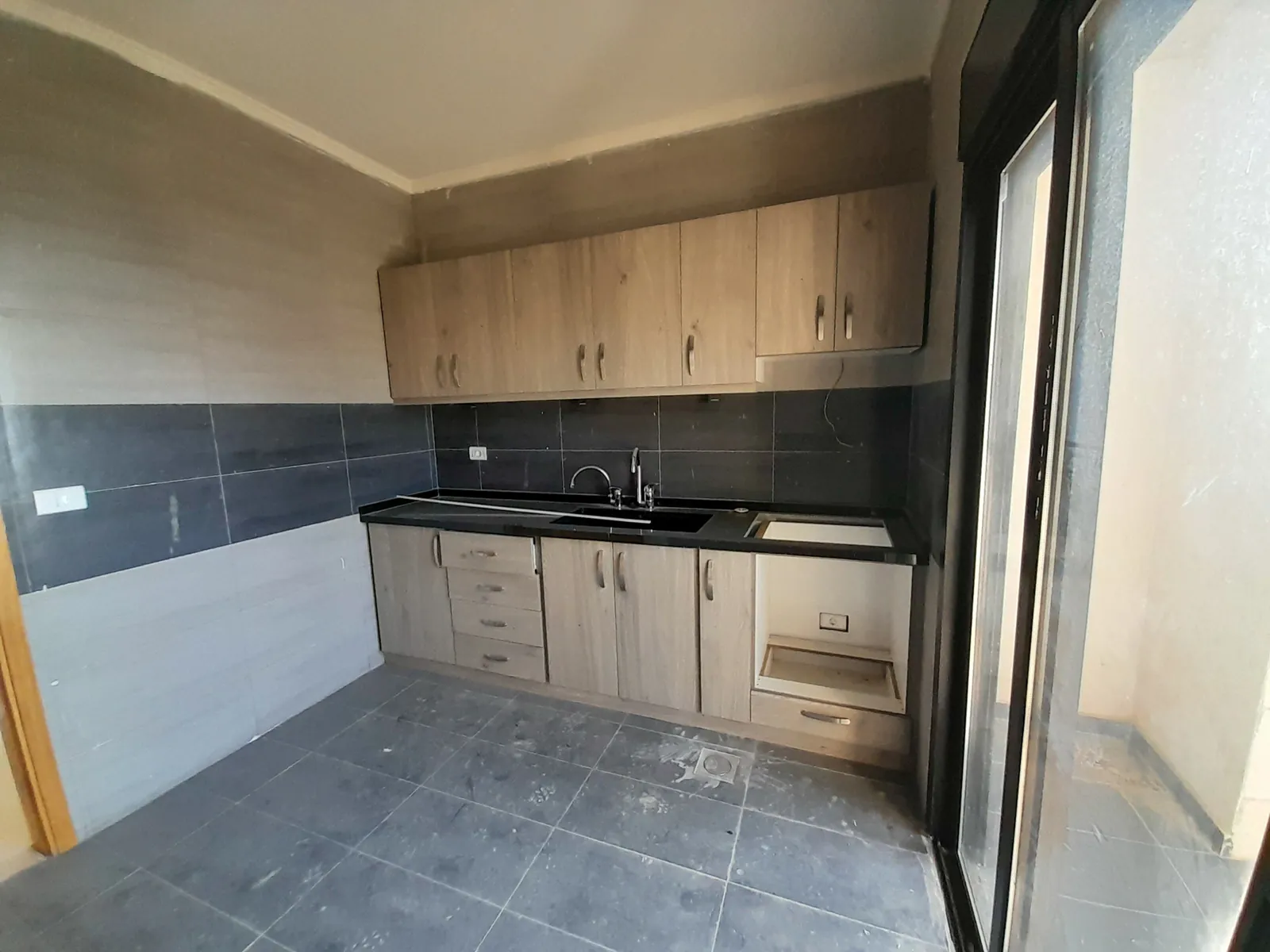 Apartment in Douar, Metn with Mountain View — الصورة 3