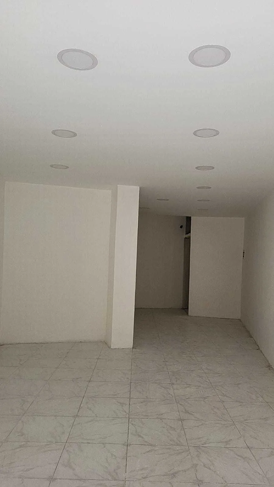Prime Location Shop for Rent in New Jdeideh, Metn — photo 2