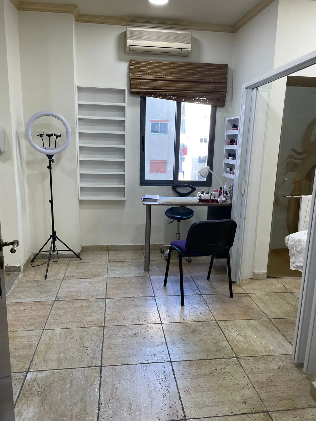 Office for Rent in Jdeideh, Metn — الصورة 2