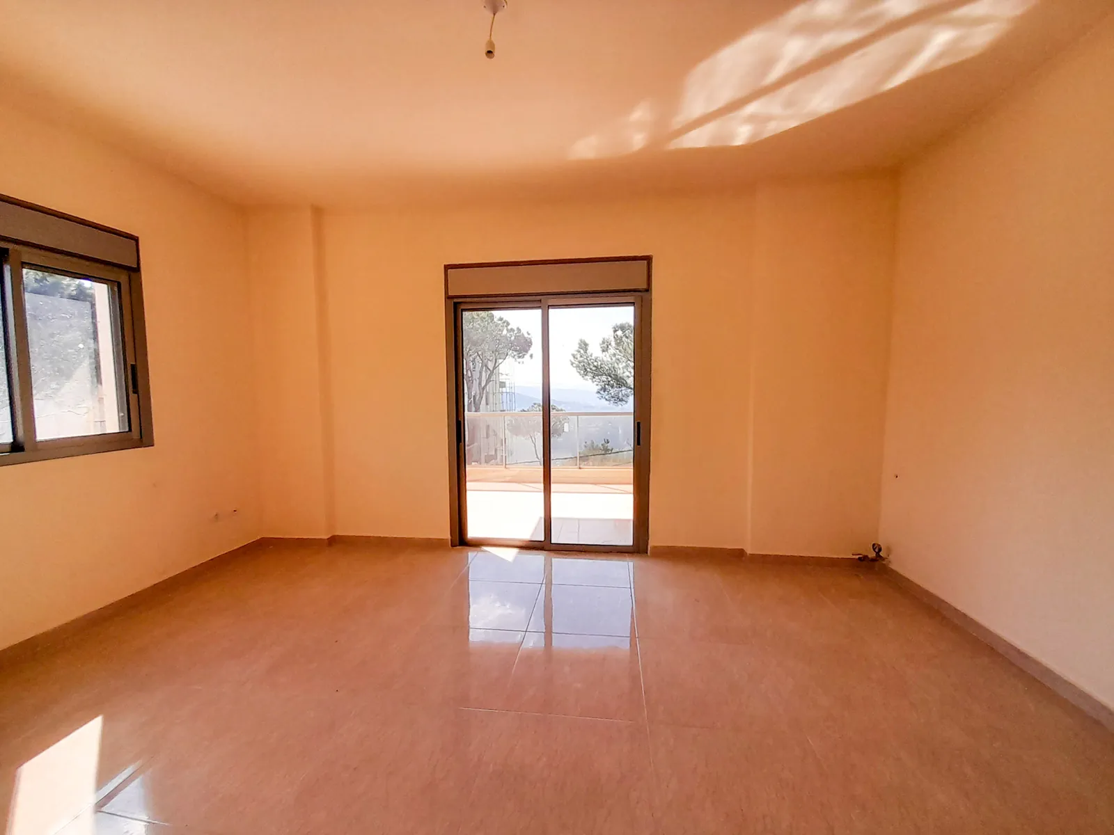 Apartment in Douar, Metn with Mountain View — الصورة 2