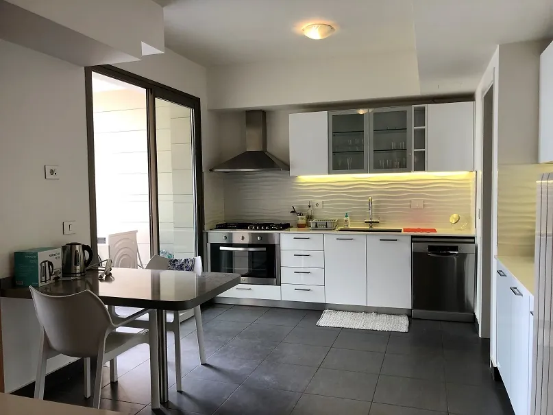 Apartment for Rent in Achrafieh, Beirut — الصورة 4