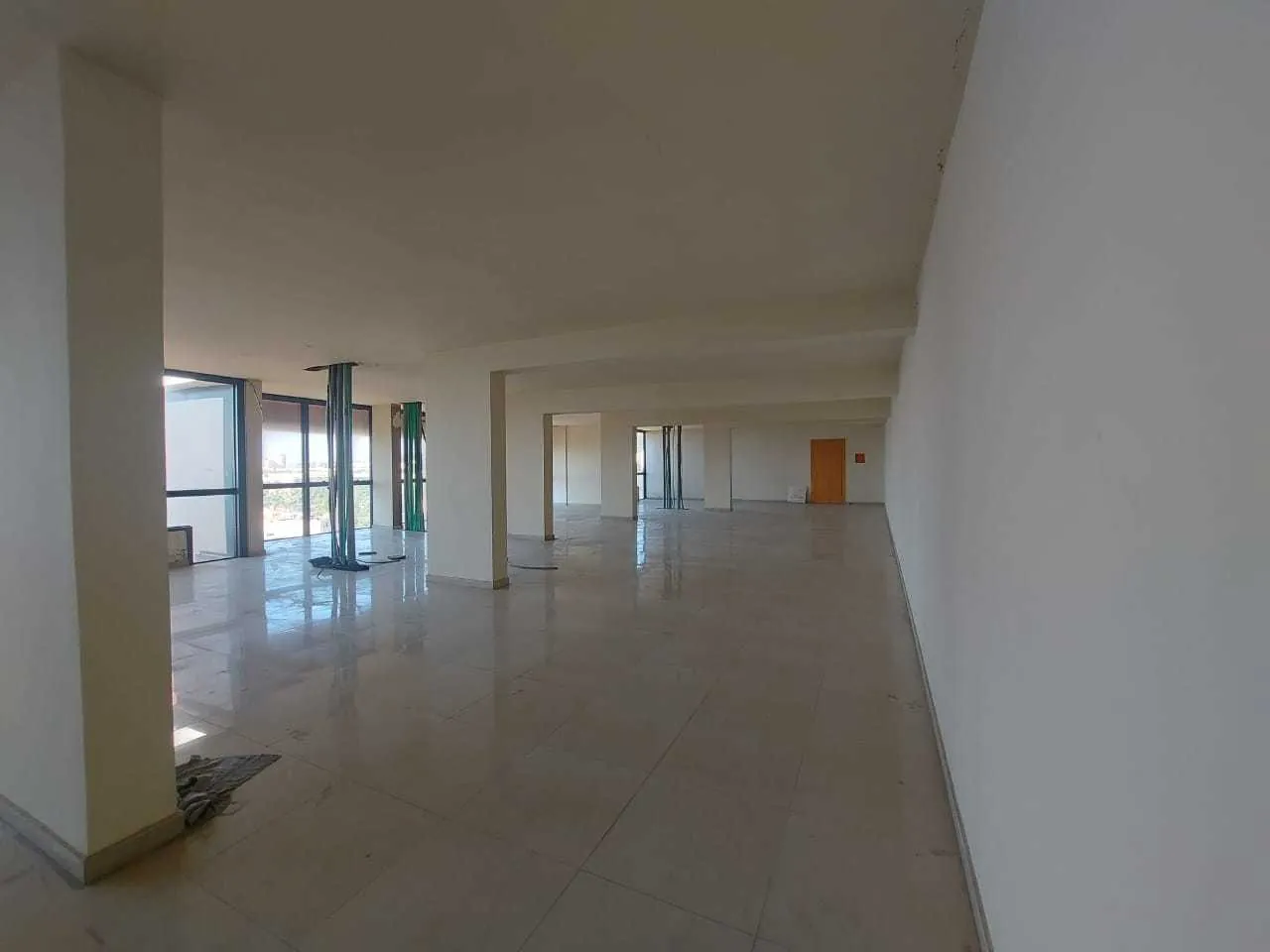 Office in Ghazir, Keserwan with Sea and Mountain View — الصورة 3