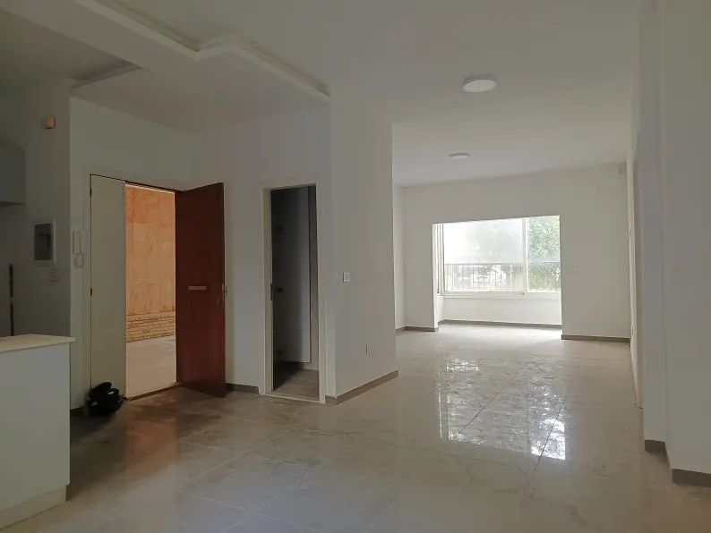 SPECIAL PRICE- Renovated Apartment in Achrafieh, Beirut — الصورة 3